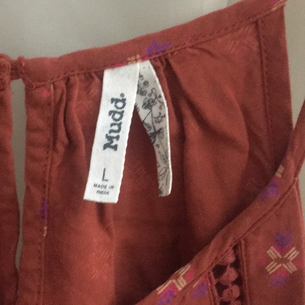 Rust Eyelet Patterned Mudd Tank Top - Picture 3 of 4